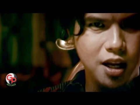 The Rock - Aku Cinta Kau Dan Dia (Official Music Video)